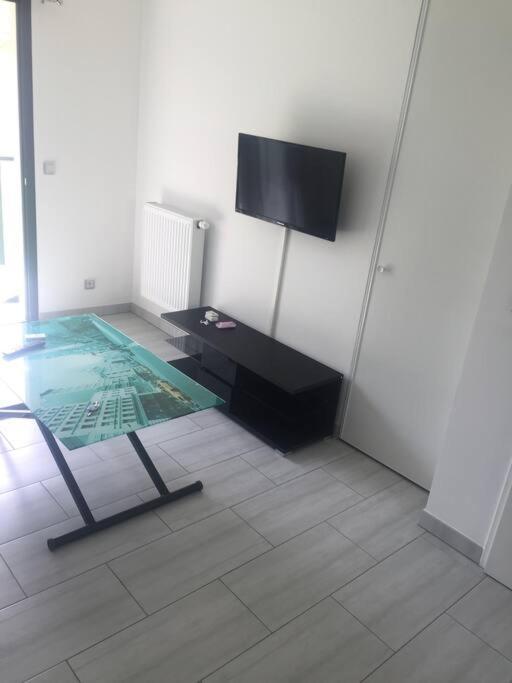 Studio Meuble. Proche Mer Et Centre Ville 尼斯 外观 照片